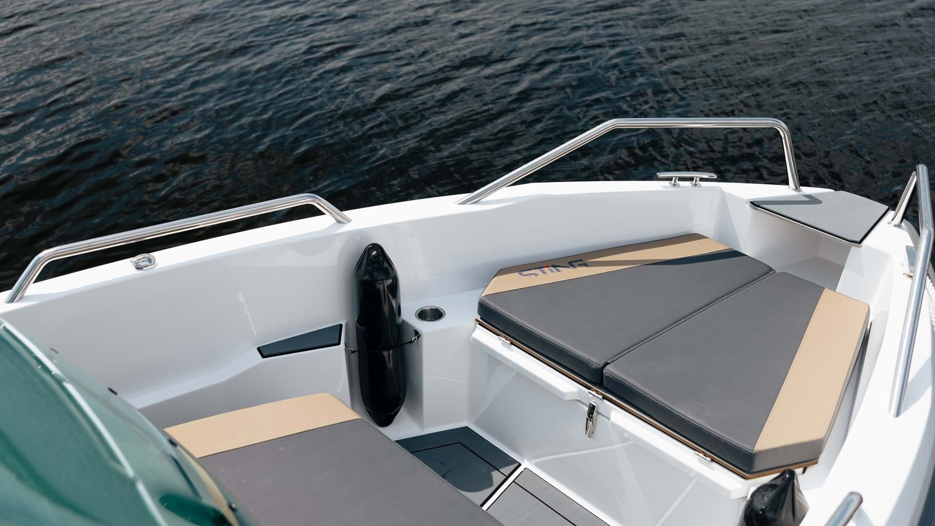 Sting 580S - centre console boat - 16